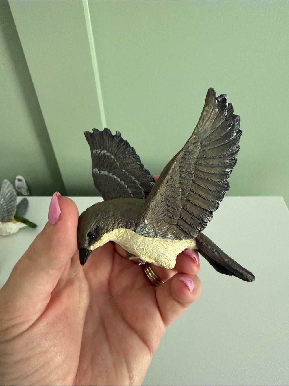 Swallow Bird Figurine, Brown & Cream with Forked Tail Resin, Magnetic 2pcs
